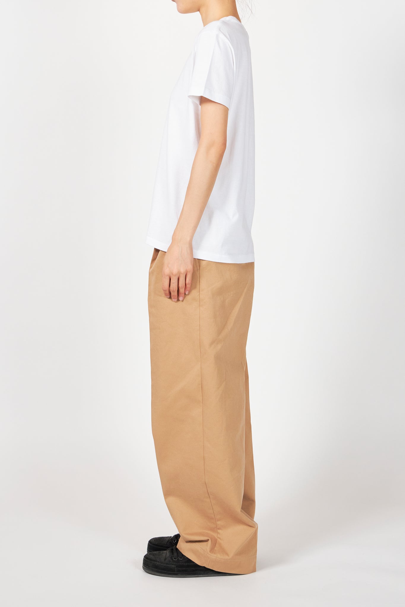 SEAMLESS CREW NECK TEE