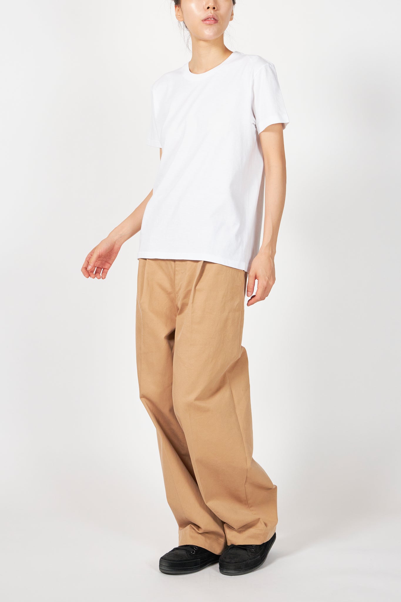 SEAMLESS CREW NECK TEE