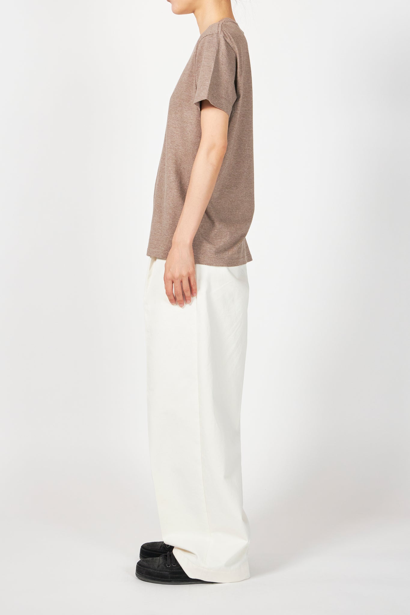 SEAMLESS CREW NECK TEE