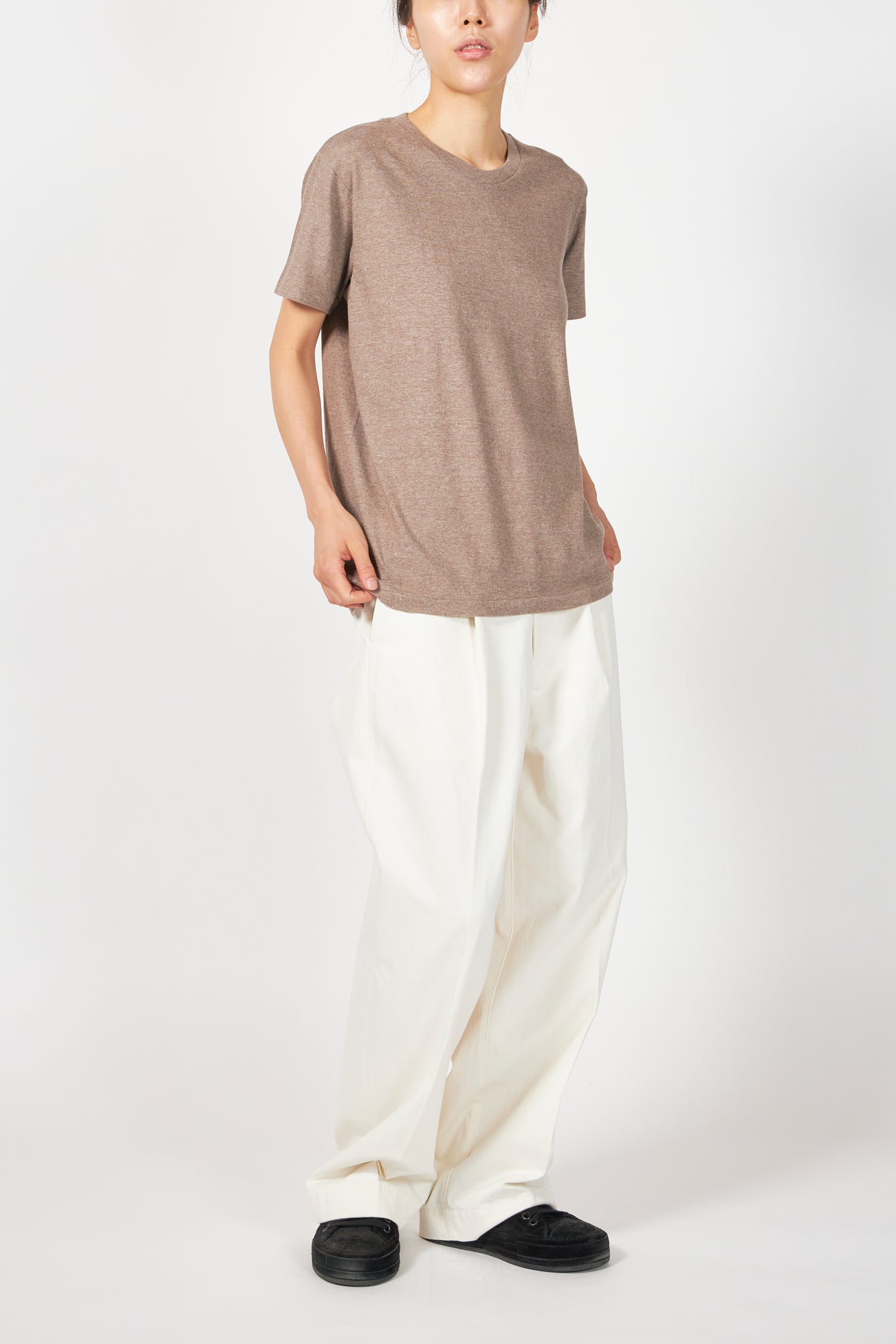 SEAMLESS CREW NECK TEE