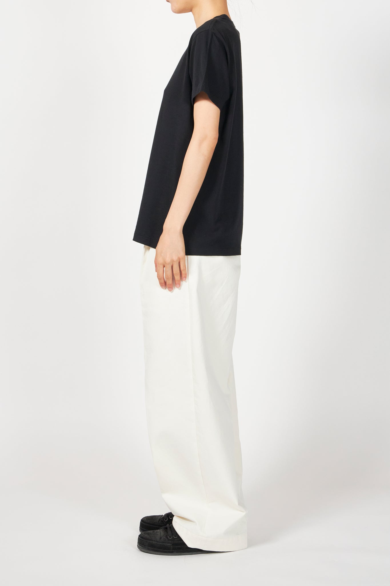 SEAMLESS CREW NECK TEE