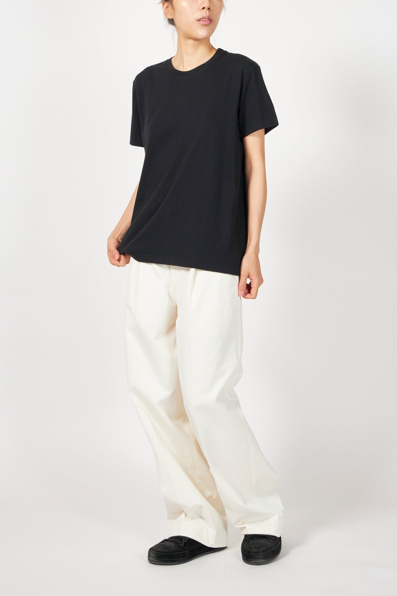 SEAMLESS CREW NECK TEE