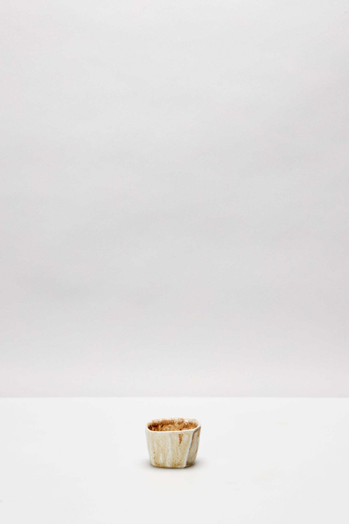境 道一｜ミモザ灰釉 面取りぐい呑み｜MIMOSA SAKE CUP