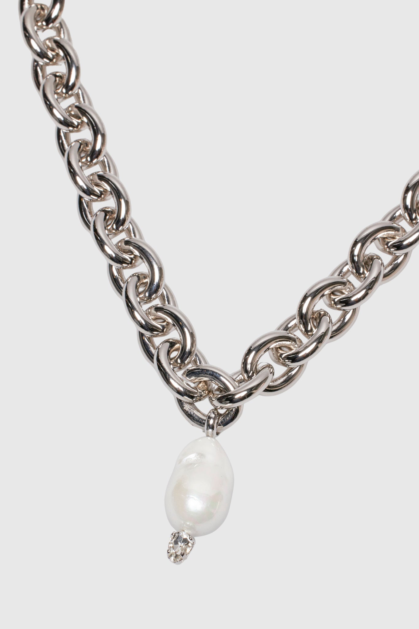 CHAIN NECKLACE W/ PEARL & CRYSTAL PENDANT