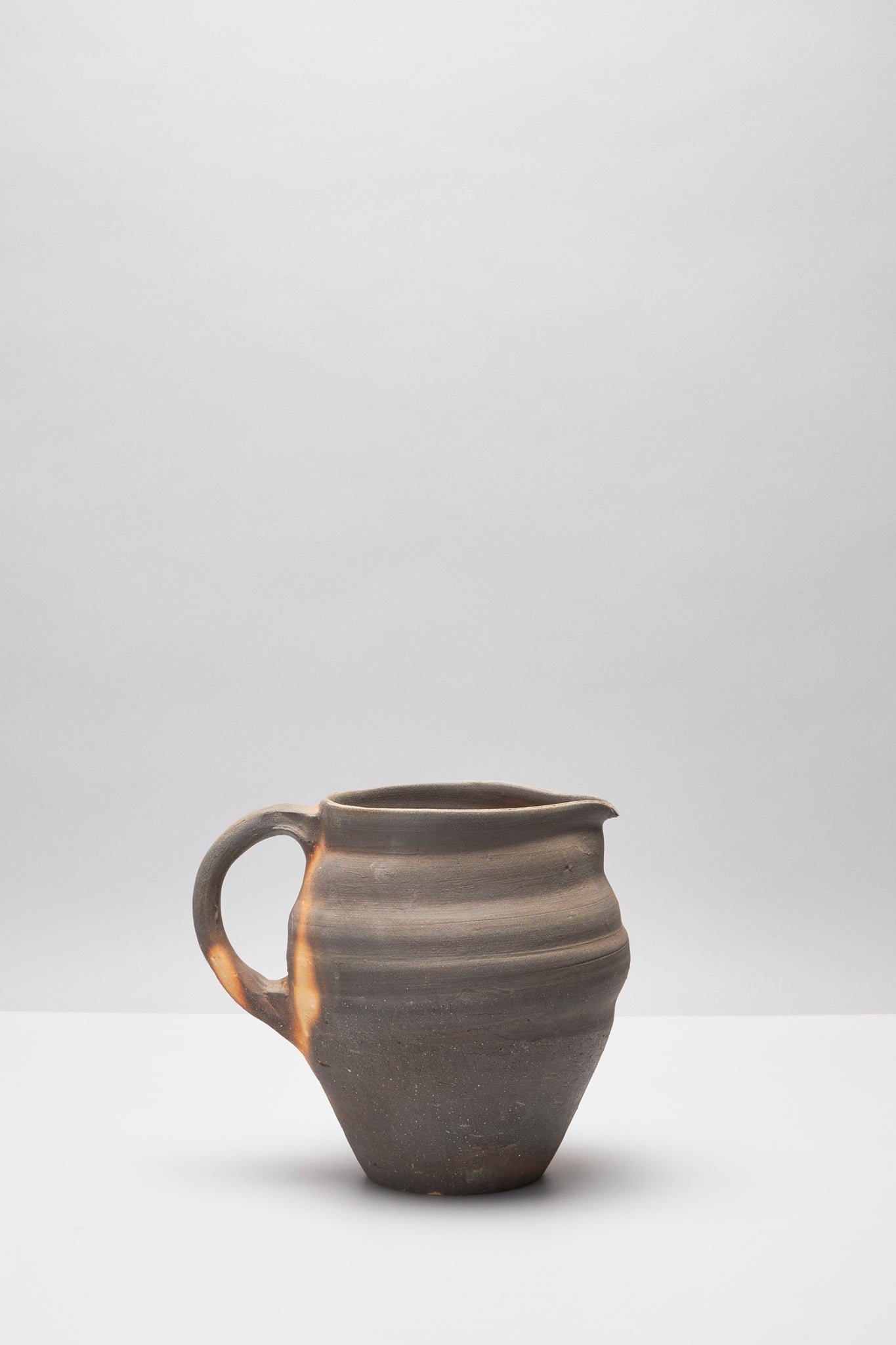 田宮亜紀｜窯変炭化水差し｜CARBONIZATION PITCHER