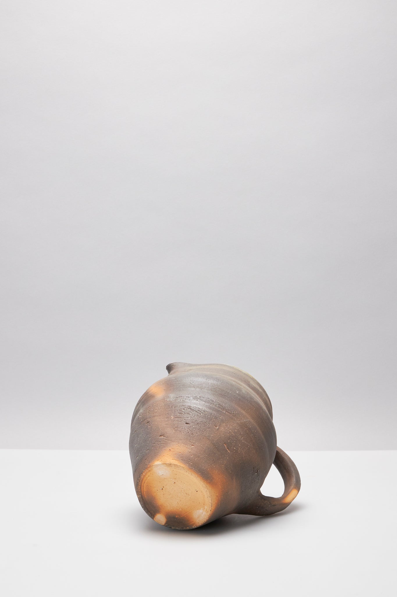 田宮亜紀｜窯変炭化水差し｜CARBONIZATION PITCHER