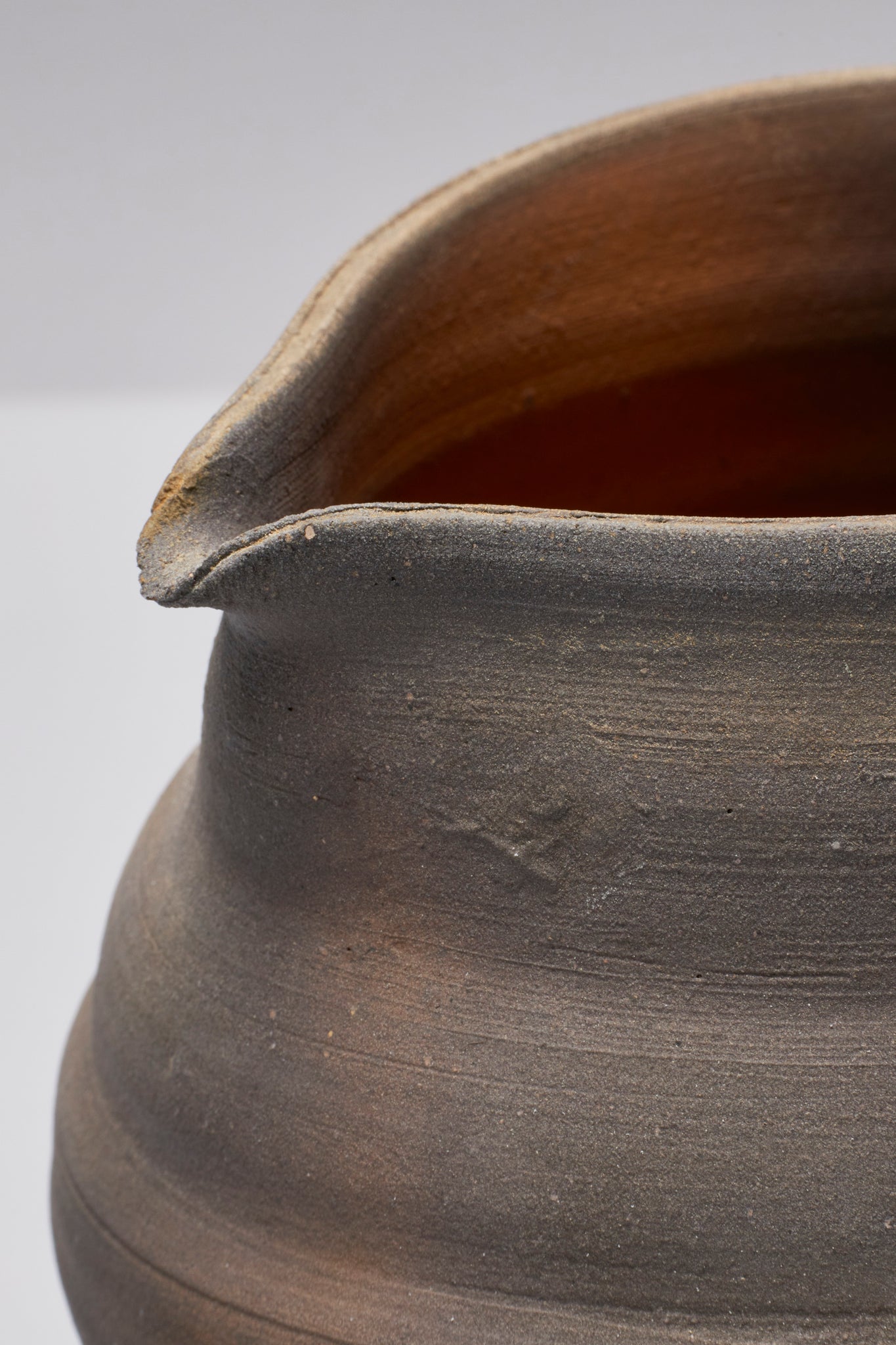 田宮亜紀｜窯変炭化水差し｜CARBONIZATION PITCHER