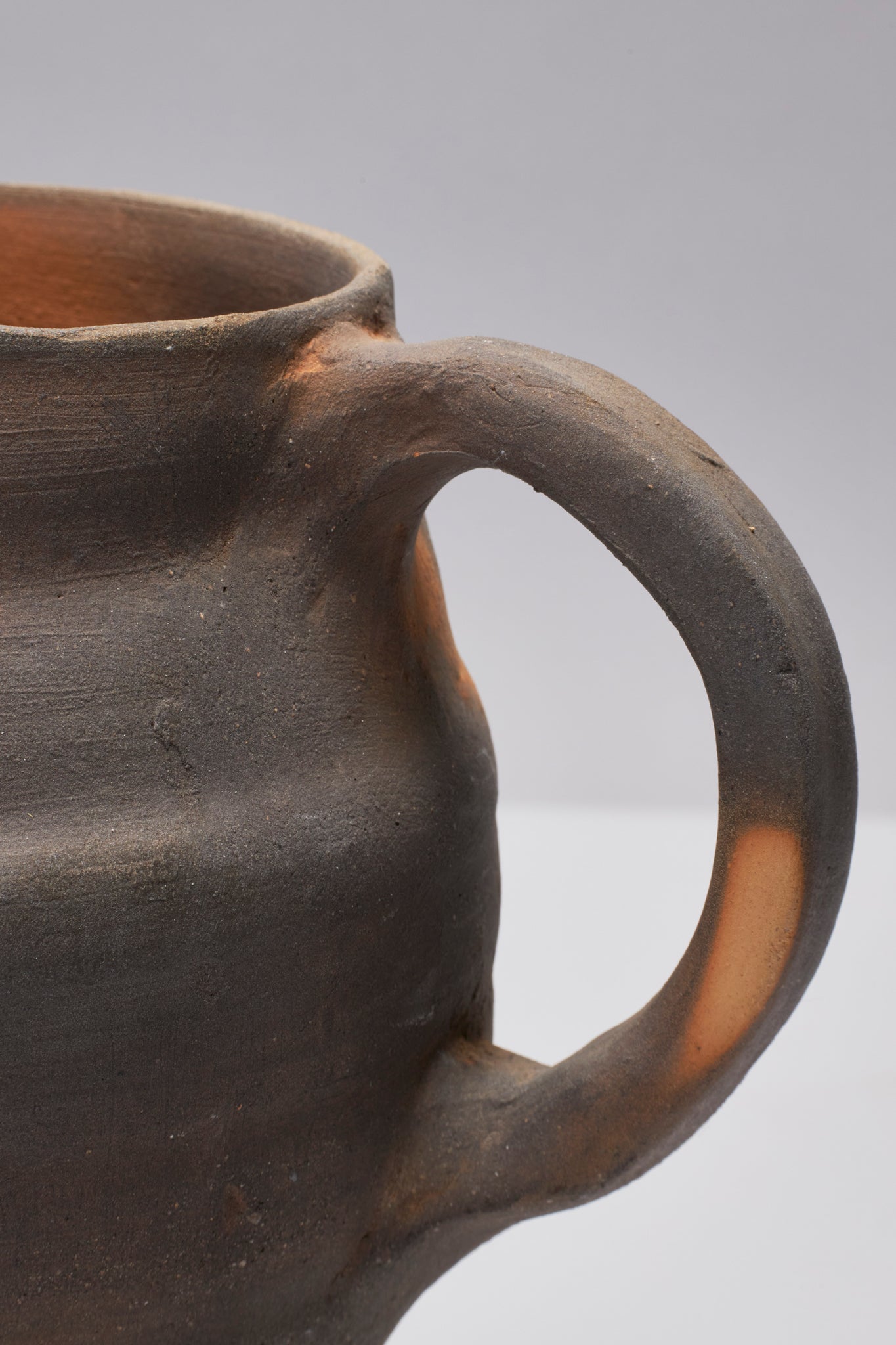 田宮亜紀｜窯変炭化水差し｜CARBONIZATION PITCHER