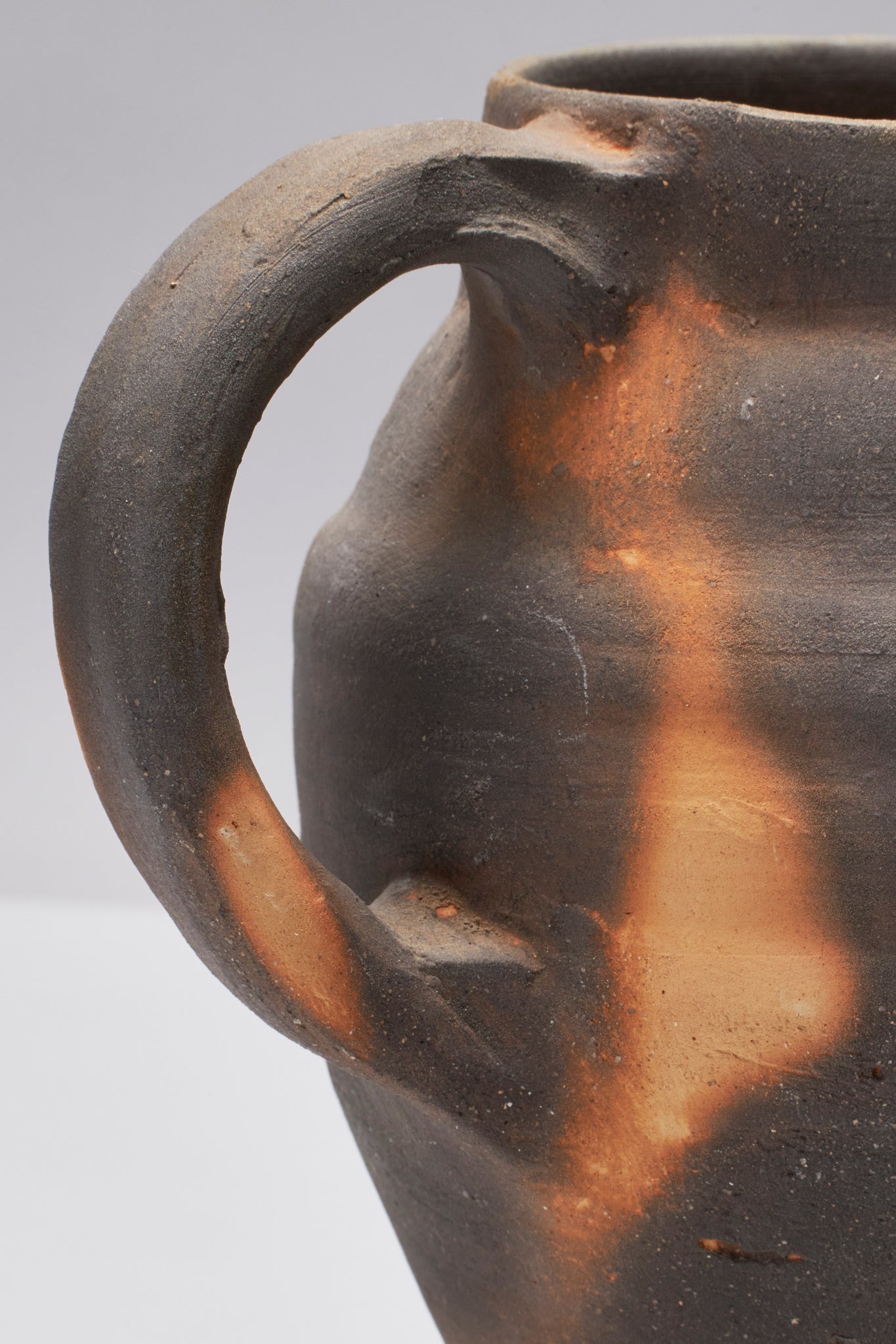 田宮亜紀｜窯変炭化水差し｜CARBONIZATION PITCHER