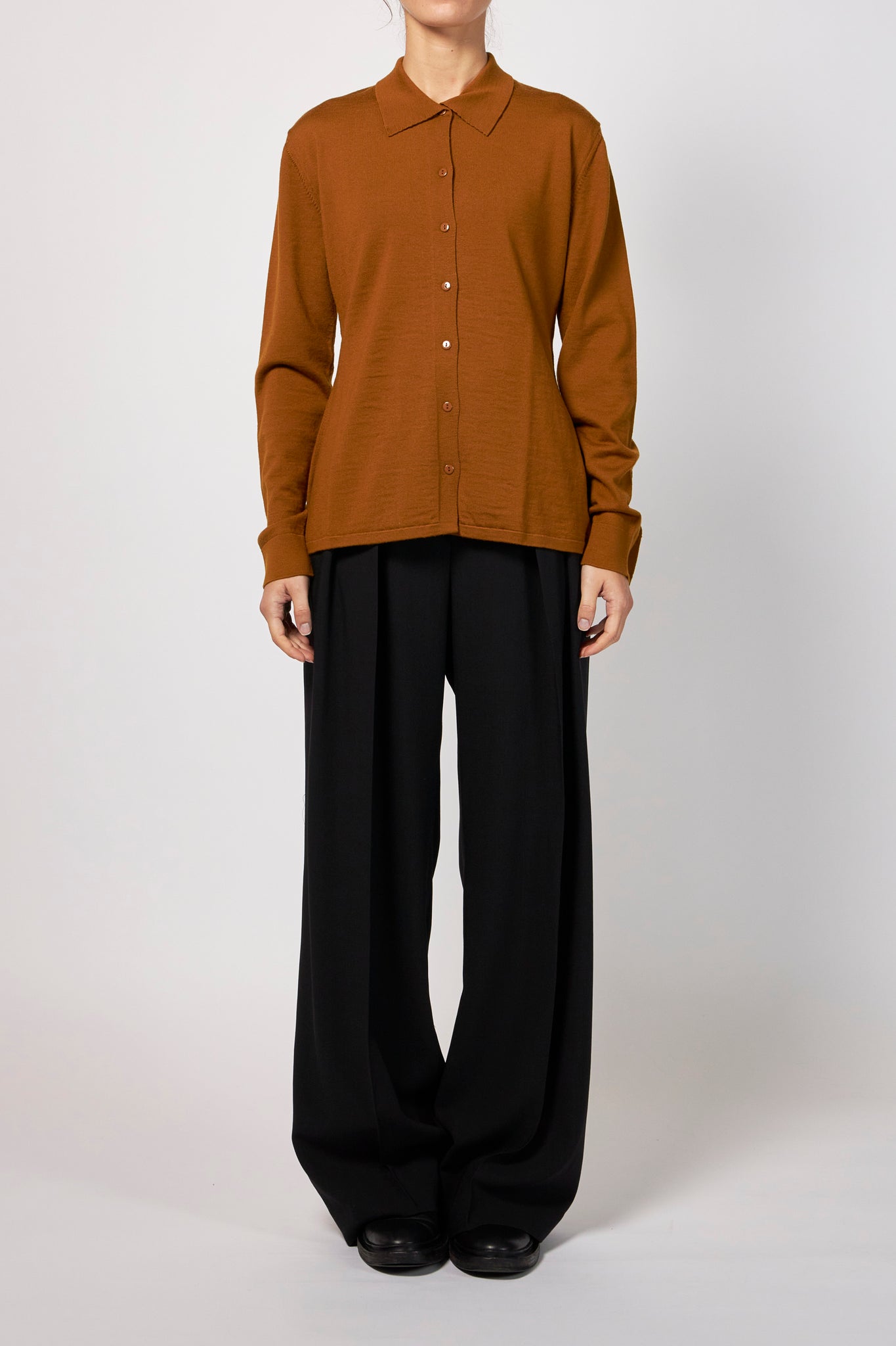 Violet cardigan caramel