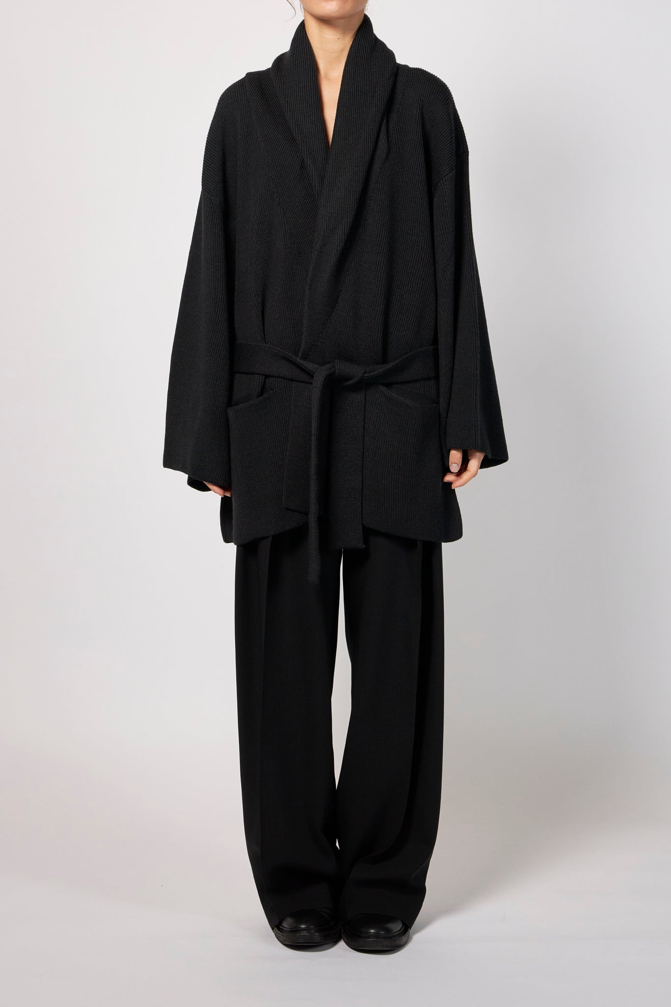 Suki short cardigan dark grey