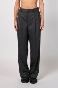 SUPER LIGHT WOOL TWO-TUCK SLACKS – ATELIERMO