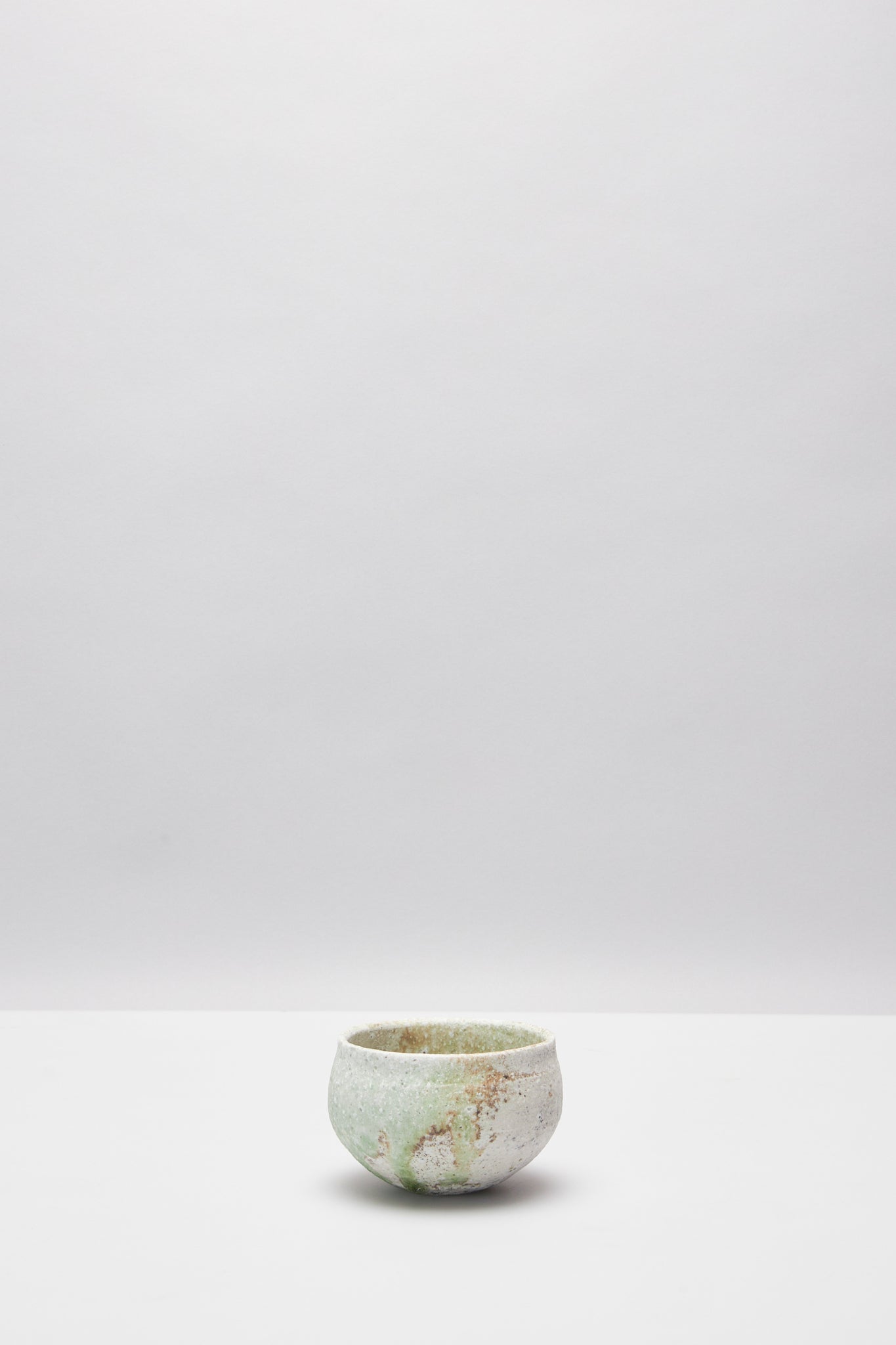 辻村 唯｜NATURAL ASH GLAZE WINE CUP LARGE – ATELIERMO