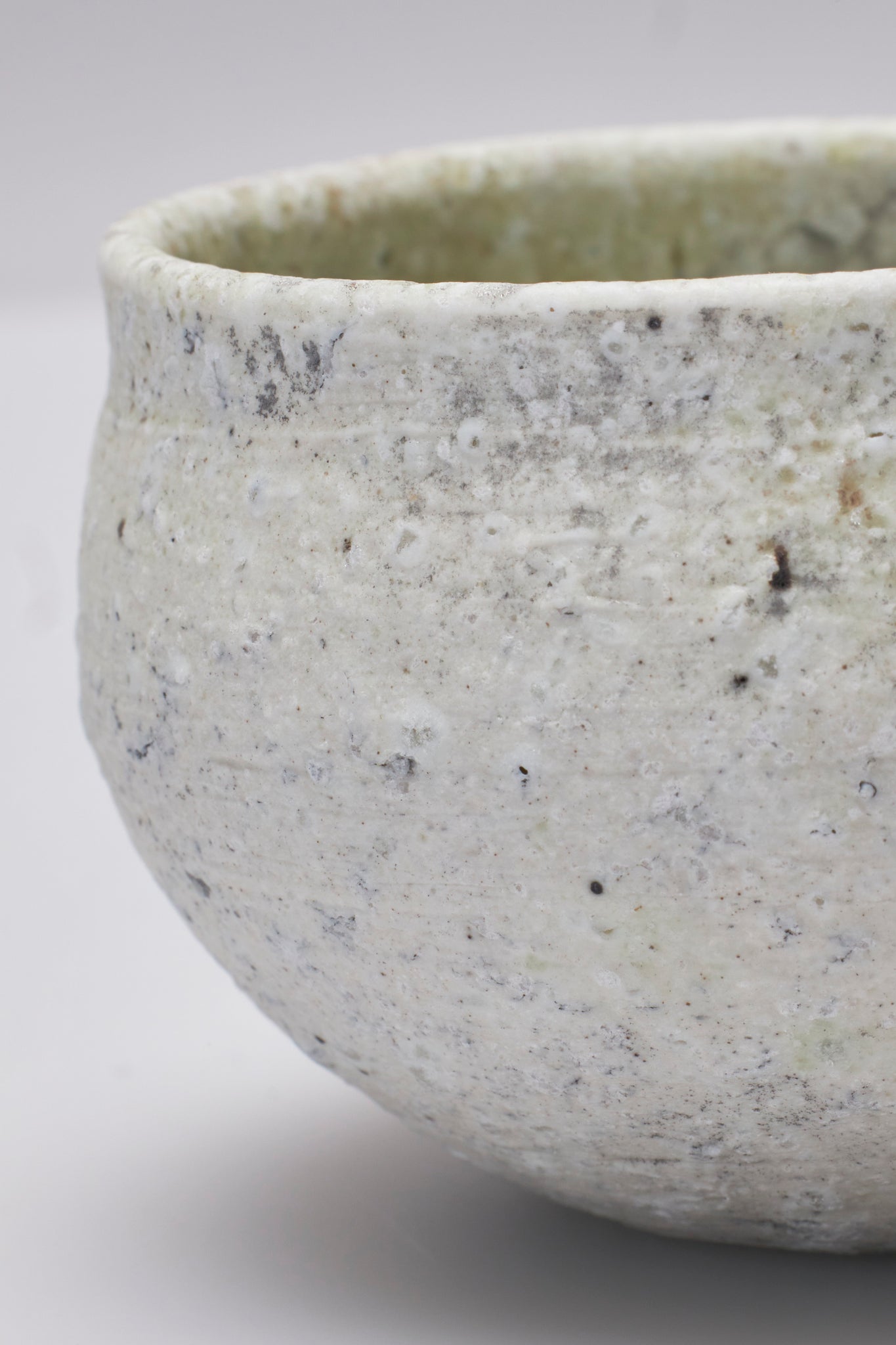 辻村 唯｜NATURAL ASH GLAZE WINE CUP SMALL – ATELIERMO
