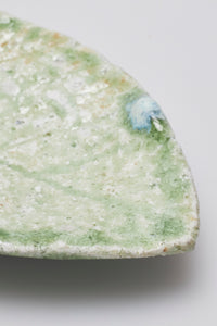 辻村 唯｜NATURAL ASH GLAZE HOBA LEAF SMALL PLATE – ATELIERMO