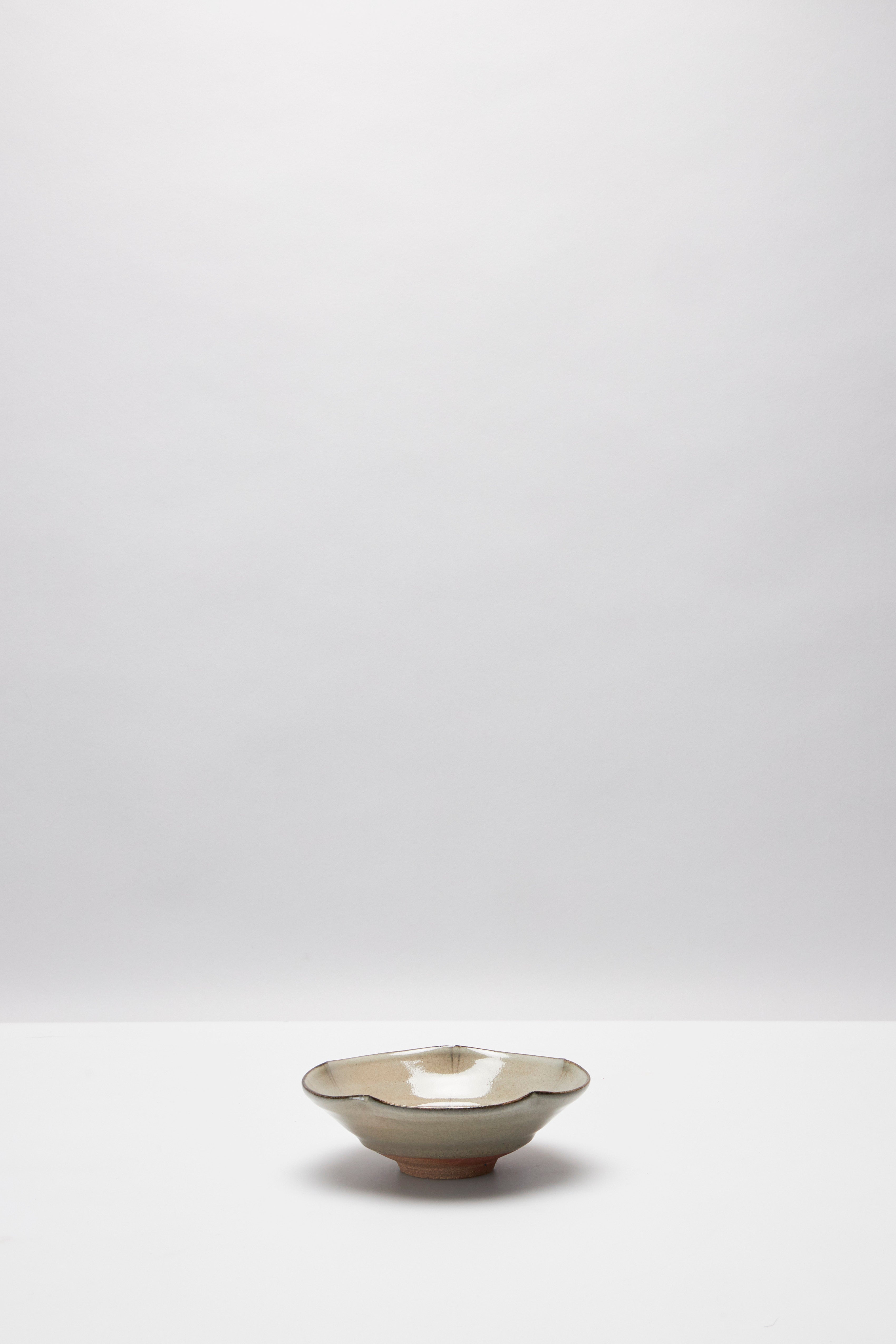 田宮亜紀｜ミルクパン刷毛目｜BRUSH MARK SLIP MILK PAN – ATELIERMO