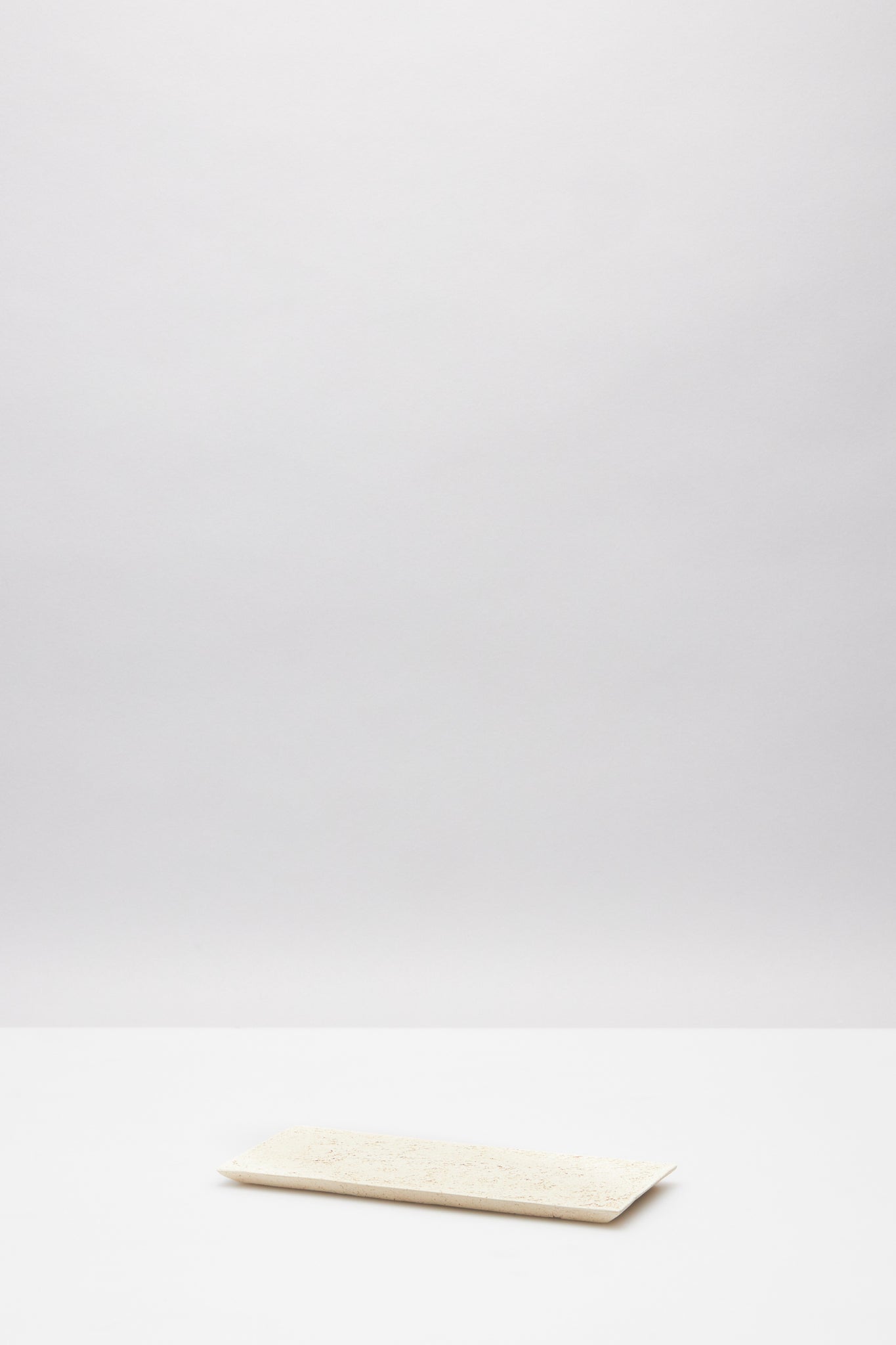 鏡原愛莉さんの角皿・ホワイト 鏡原 愛莉 ｜RECTANGULAR PLATE – ATELIERMO