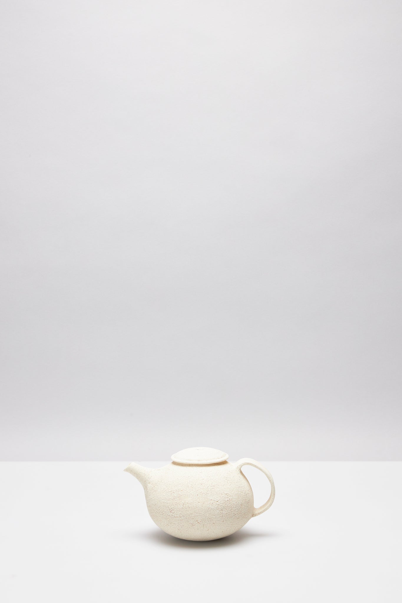 鏡原 愛莉 ｜REAR-HANDLED TEAPOT – ATELIERMO