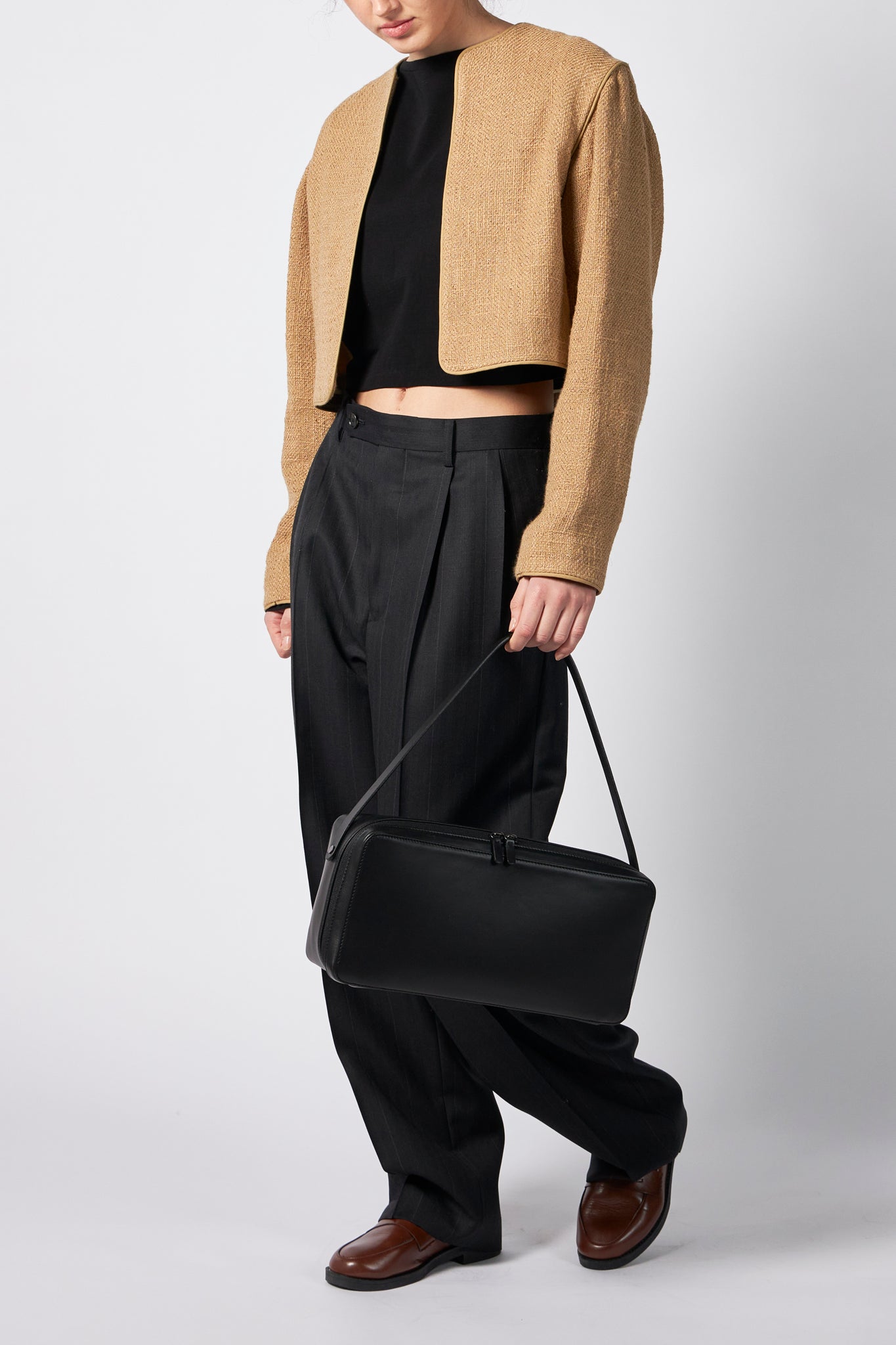 BLUEFACED WOOL TWO-TUCK SLACKS – ATELIERMO