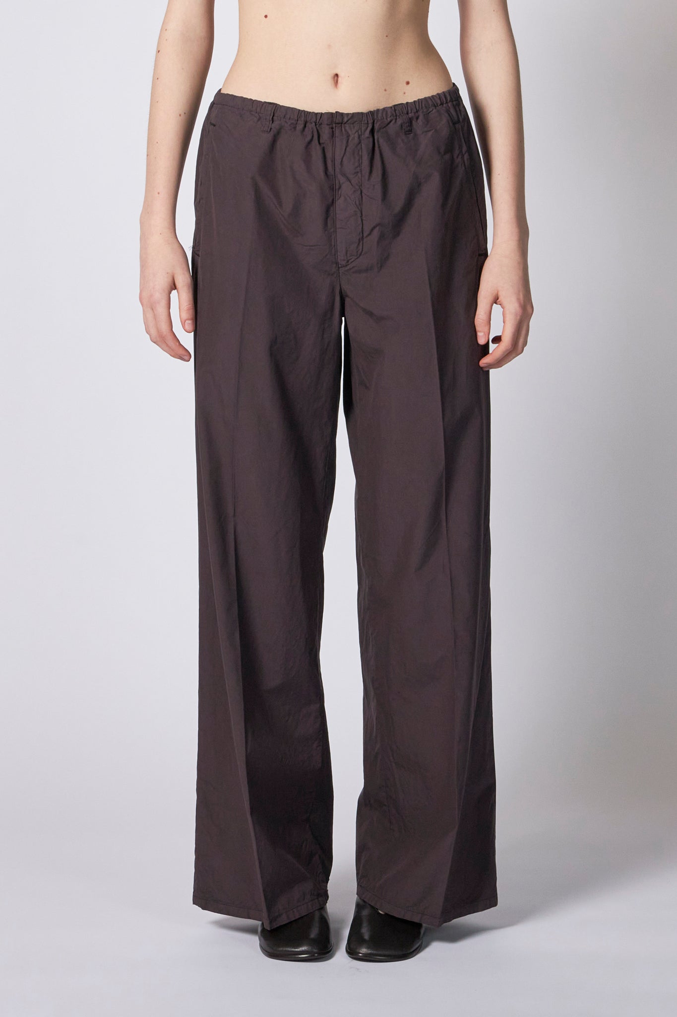 新品未使用 AURALEE ガーメントダイ フィンクスシャトルウェザー パンツ GARMENT-DYED FINX SHUTTLE WEATHER DRAWSTRING PANTS – ATELIERMO