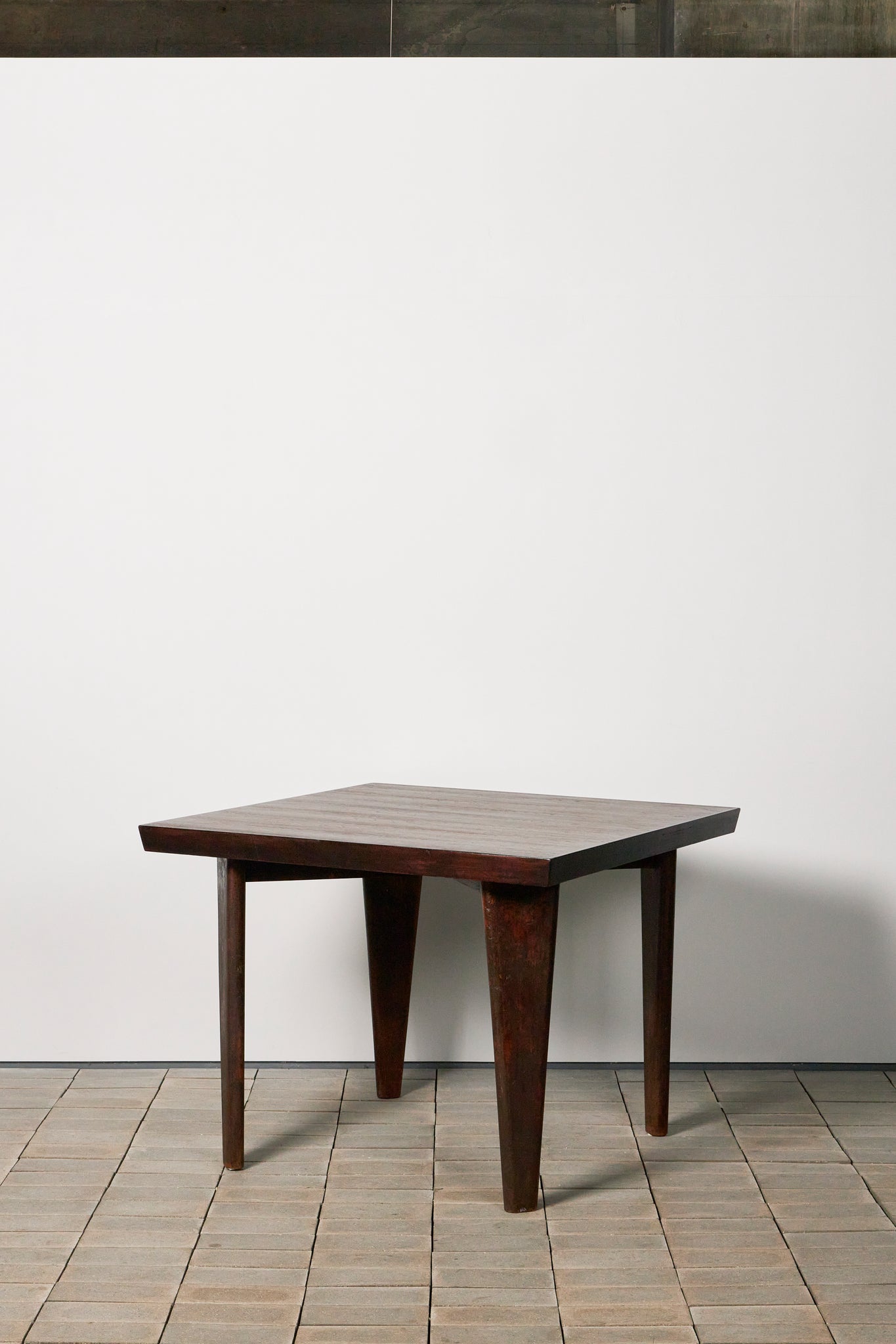SQUARE TABLE – ATELIERMO