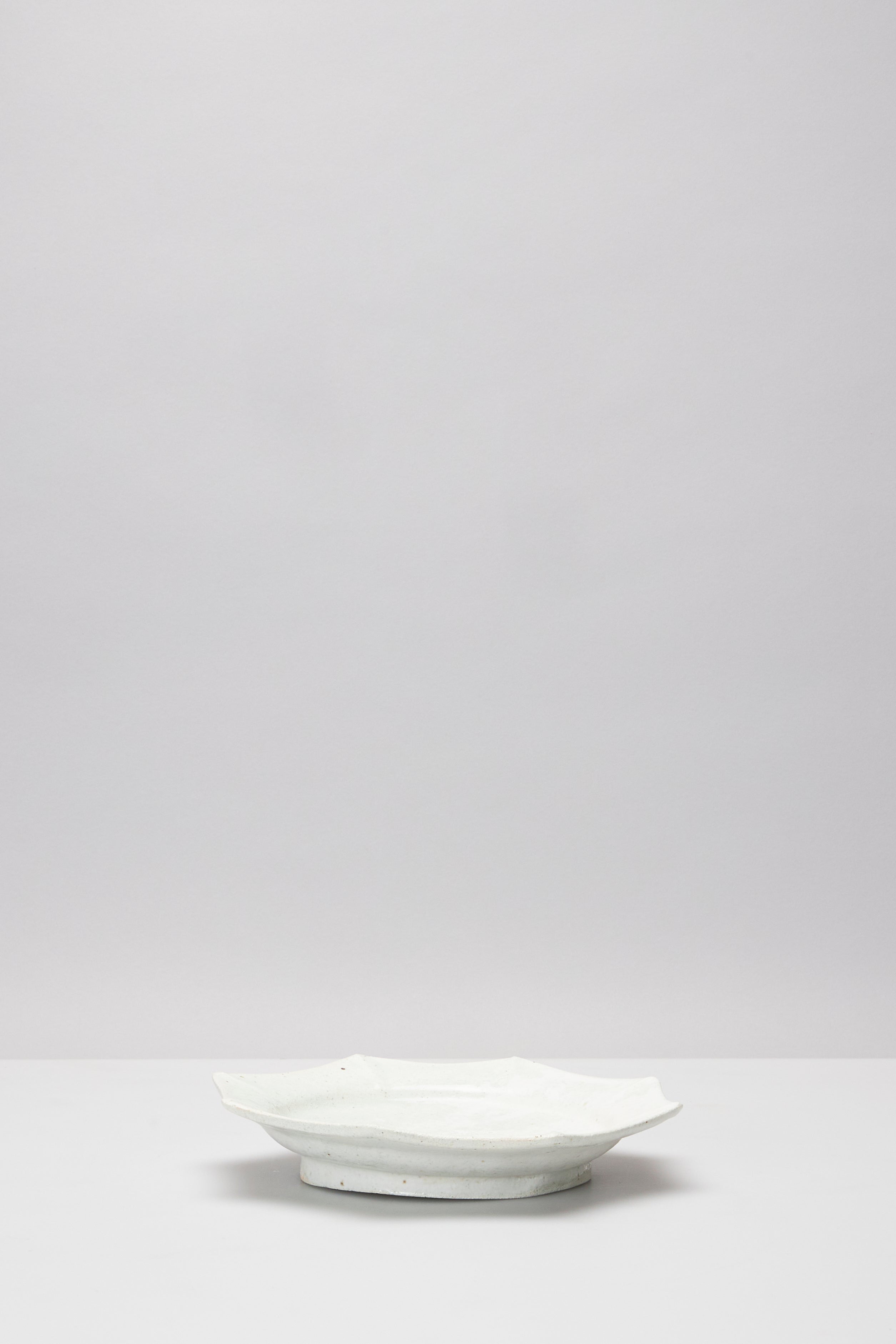 辻村 唯｜NATURAL ASH GLAZE HOBA LEAF SMALL PLATE – ATELIERMO
