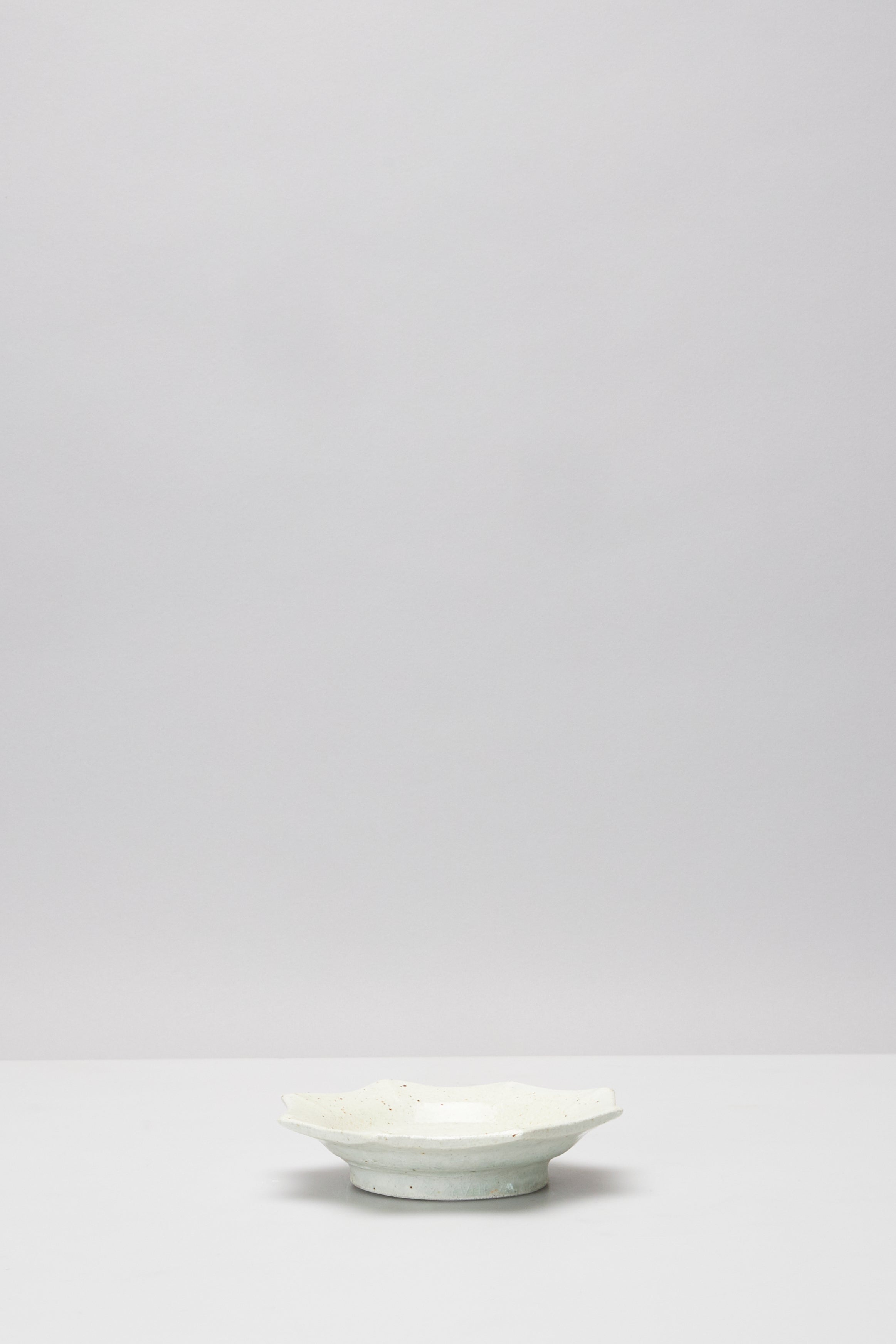 十場 あすか｜漆平皿｜LACQUERED FLAT PLATE M – ATELIERMO