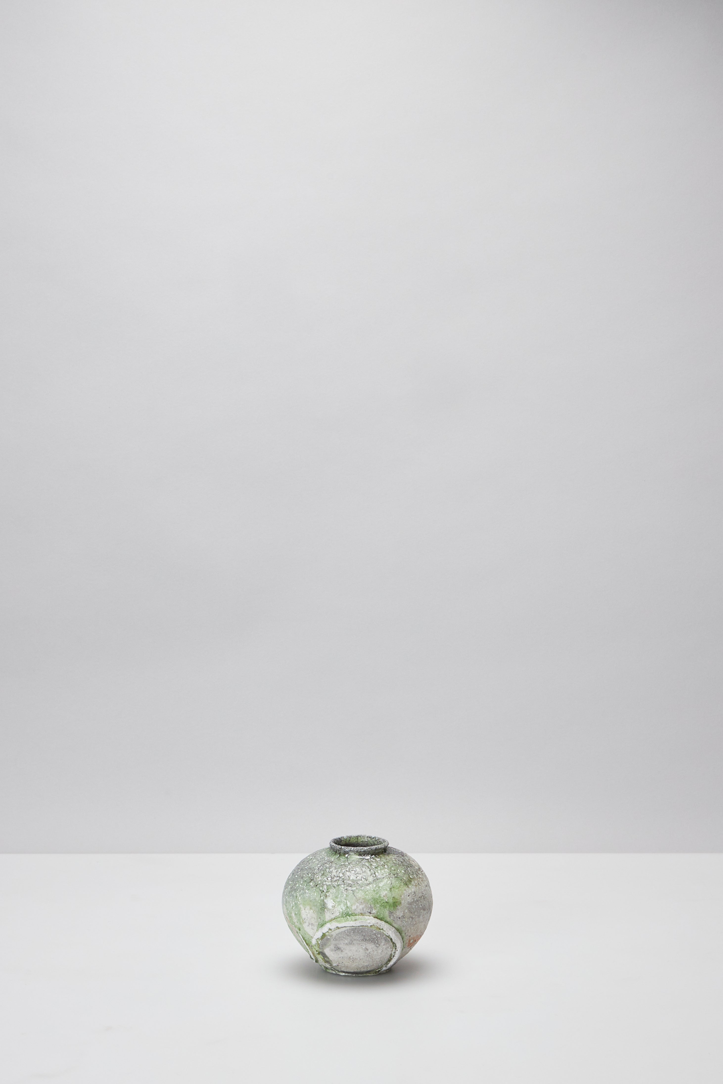 辻村 唯｜NATURAL ASH GLAZE FLOWER BUCKET L – ATELIERMO