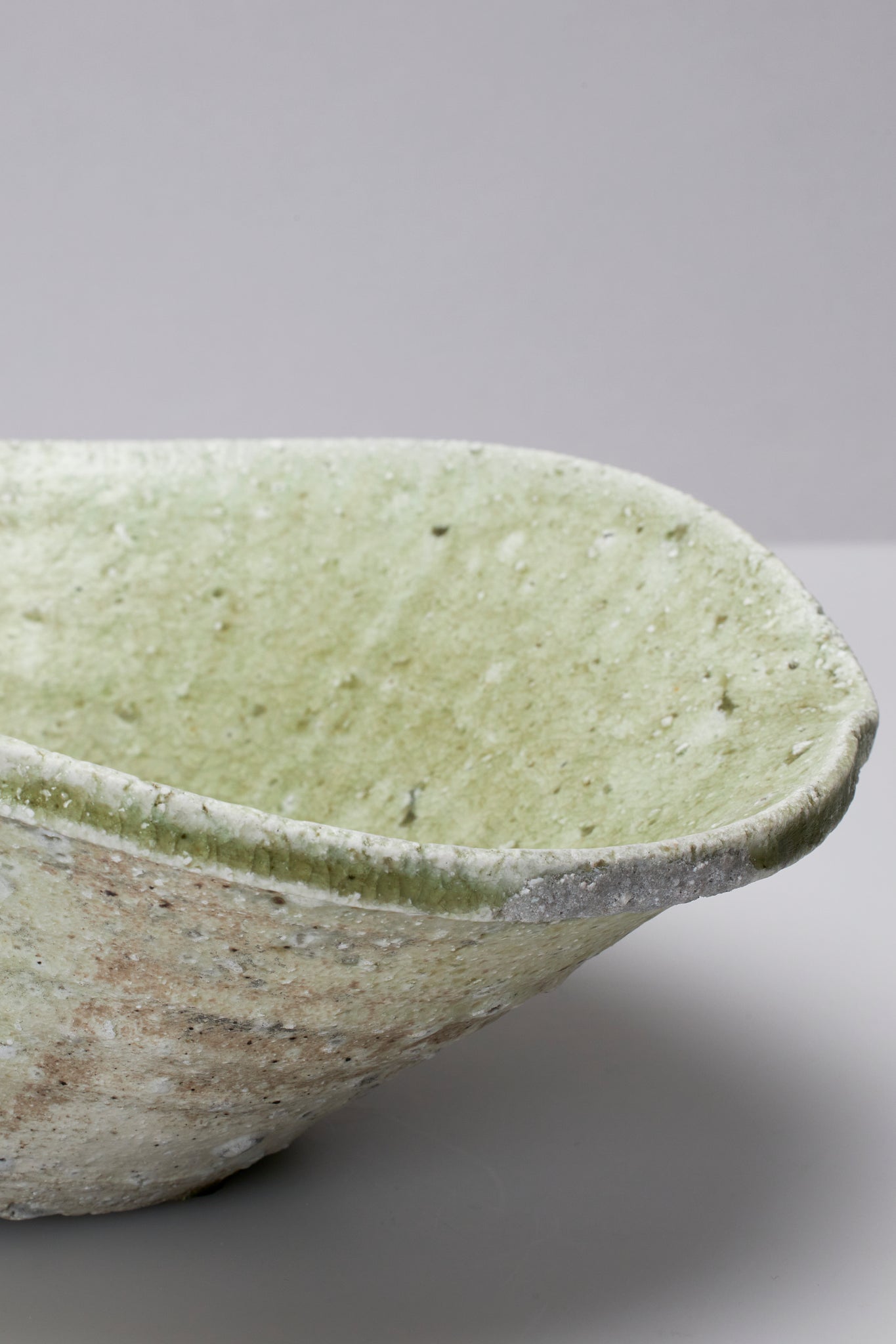 辻村 唯｜NATURAL ASH GLAZE KATAKUCHI BOWL – ATELIERMO