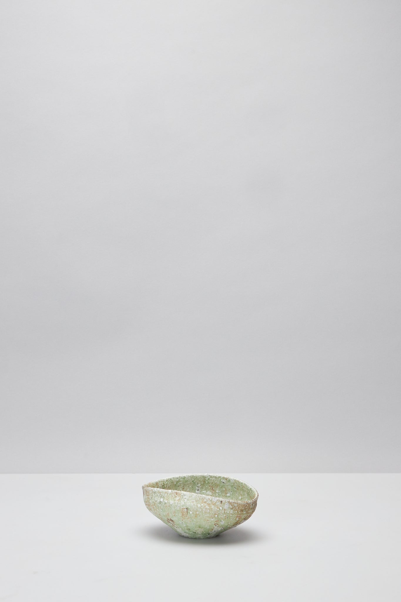 辻村 唯｜NATURAL ASH GLAZE MUKOZUKE BOWL – ATELIERMO