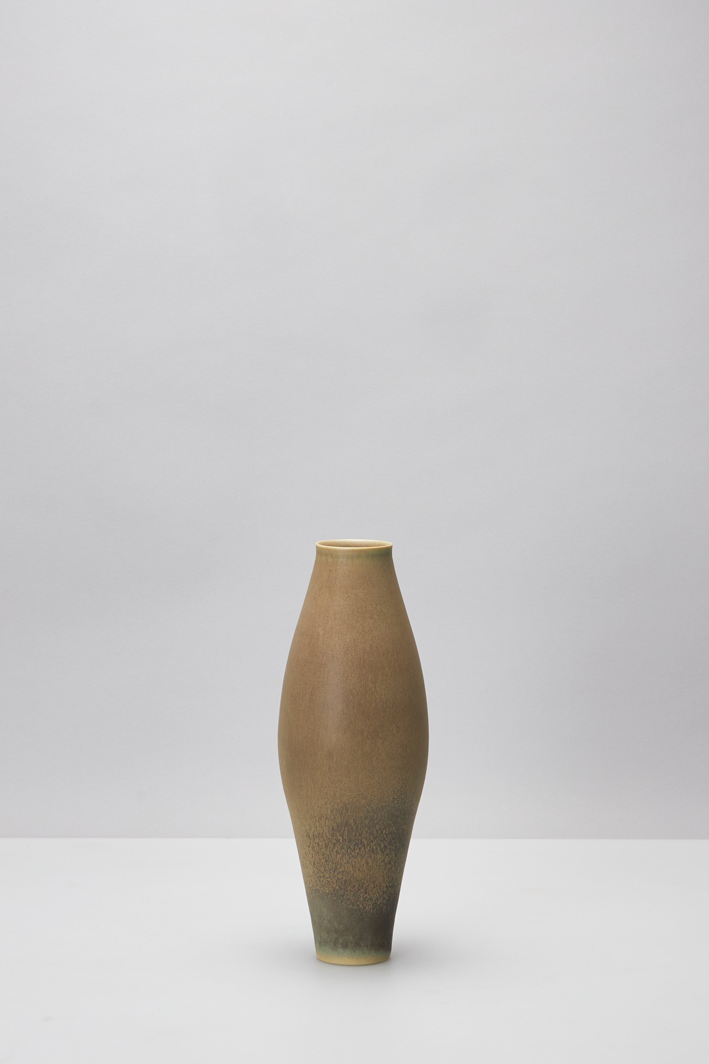 鏡原 愛莉 ｜PITCHER – ATELIERMO