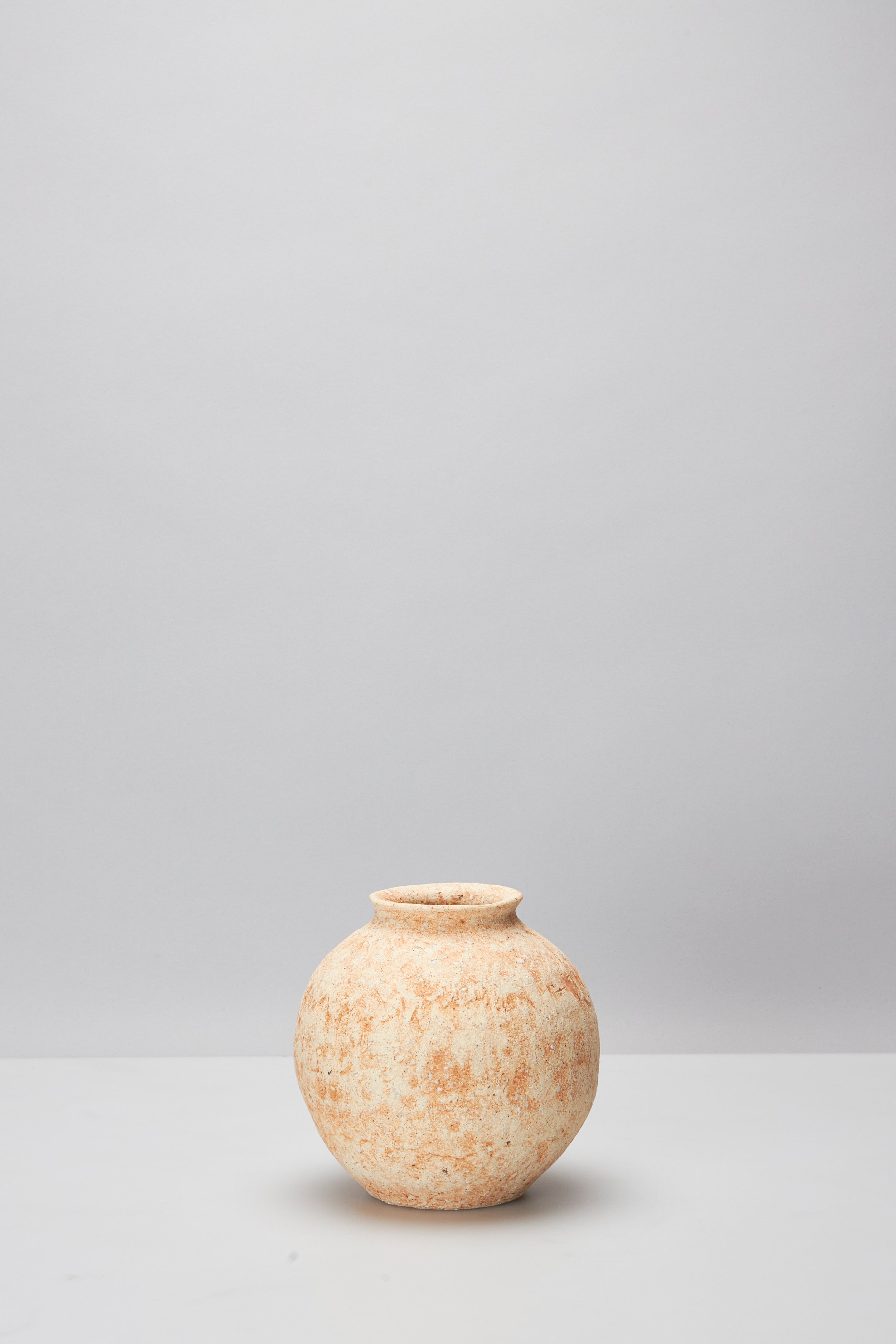 厚川 文子｜TALL BROWN JAR – ATELIERMO