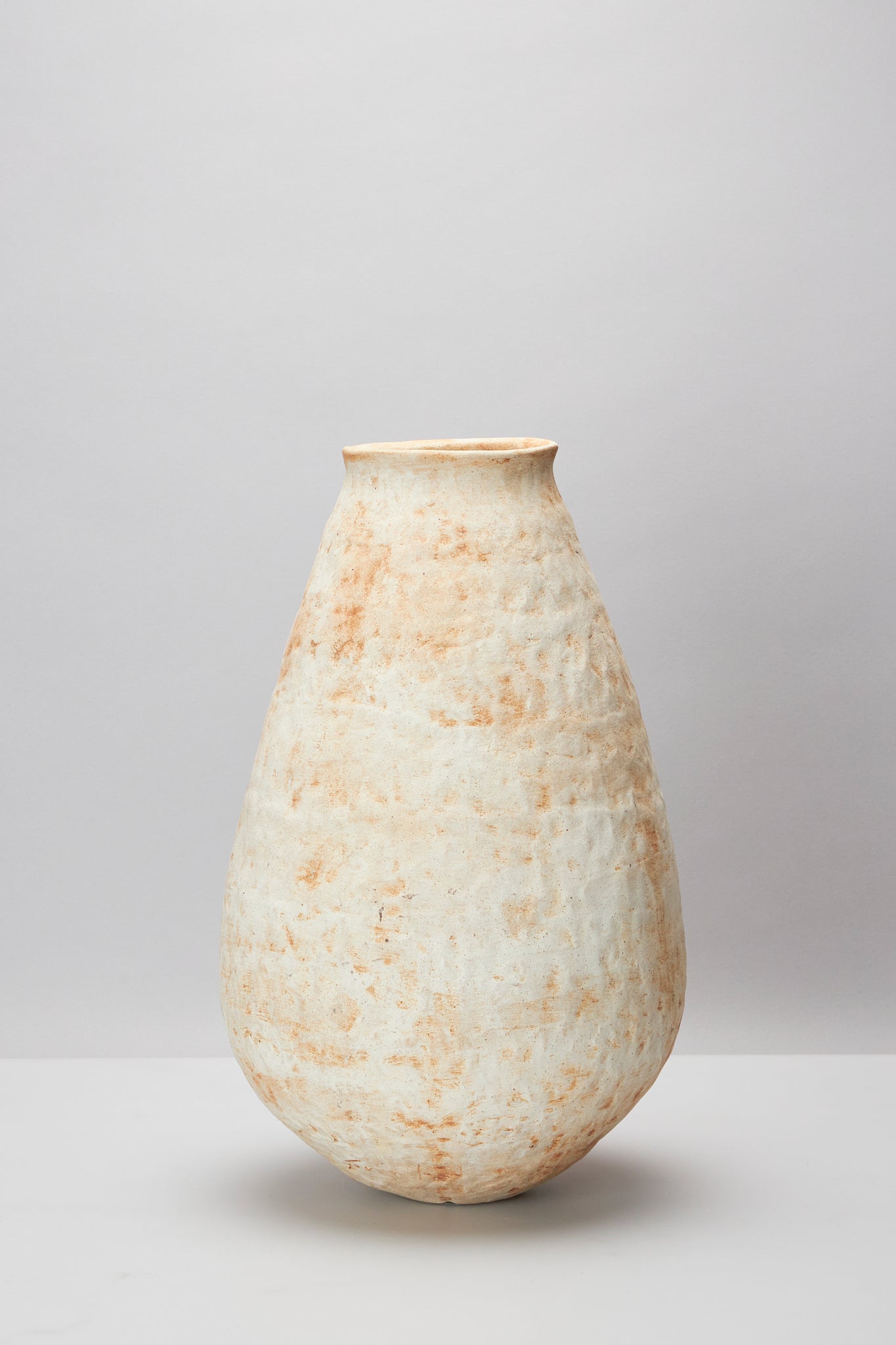 厚川 文子｜TALL BROWN JAR – ATELIERMO