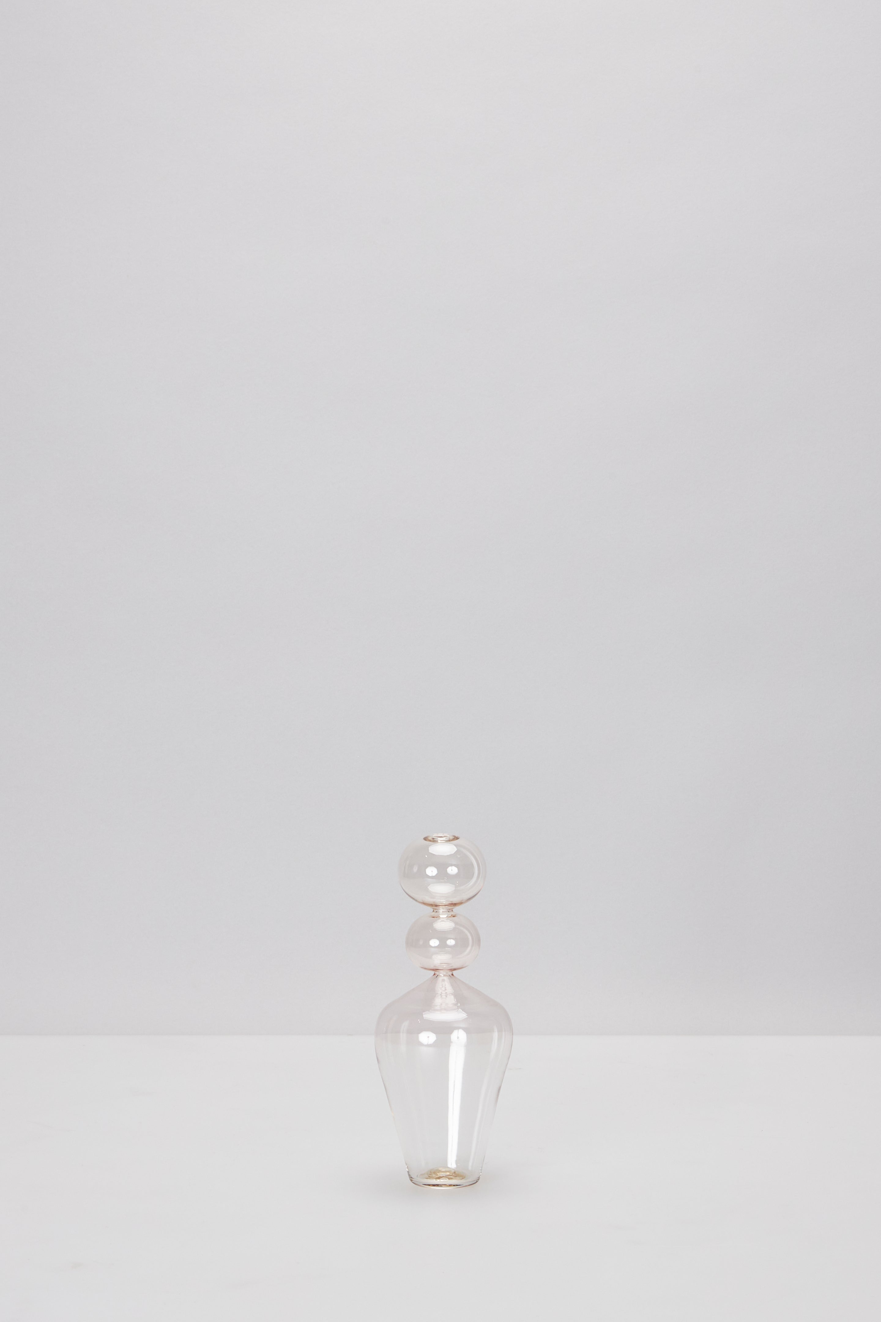 鏡原 愛莉 ｜PITCHER – ATELIERMO