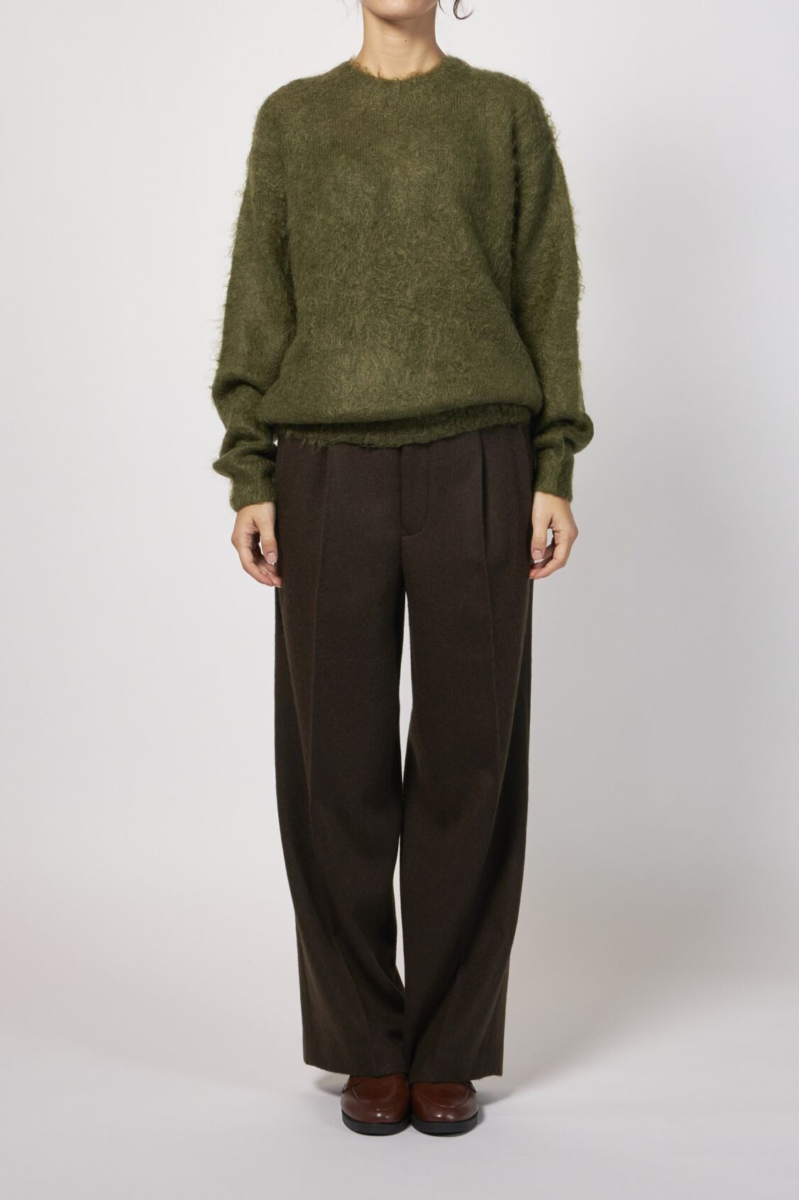 BABY CAMEL FLANNEL TWO-TUCK SLACKS – ATELIERMO